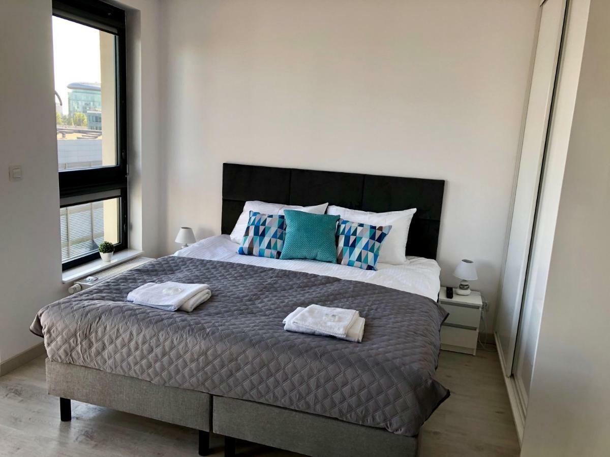 Living Point Residence Варшава Екстериор снимка
