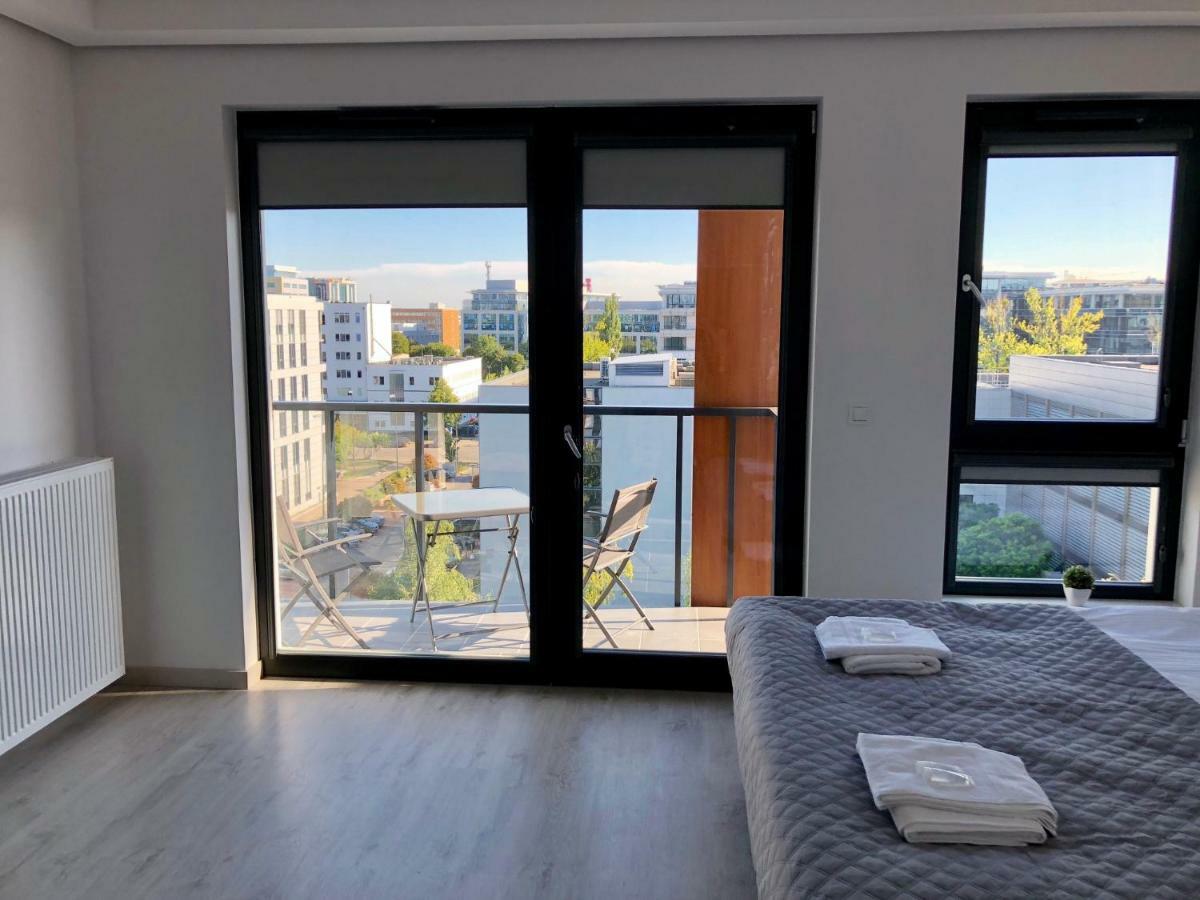 Living Point Residence Варшава Екстериор снимка