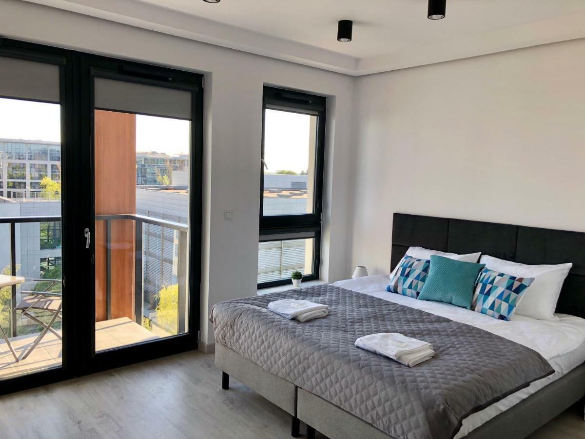 Living Point Residence Варшава Екстериор снимка